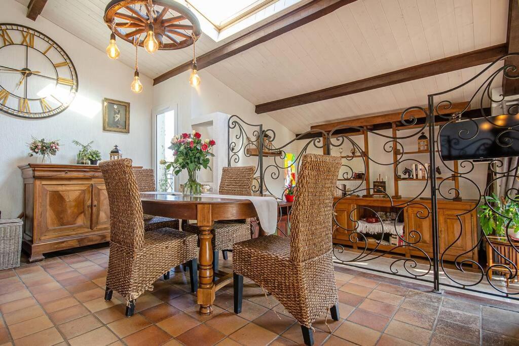 Gite Du Mont Plaisir Villa Chouvigny Luaran gambar
